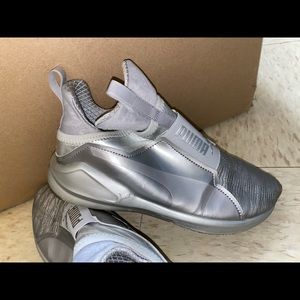 Silver Metalic Rihanna Pumas